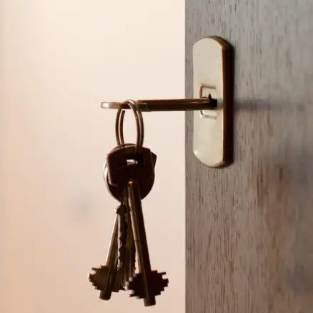 ANTES DE COMPRAR UNA VIVIENDA