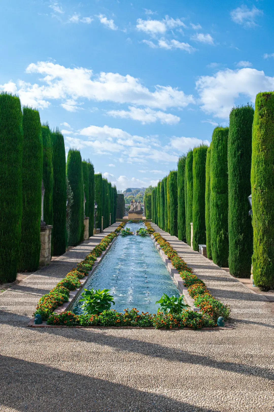 Impresionantes Lugares para Visitar en Córdoba Andalucía, Patio de los Naranjos